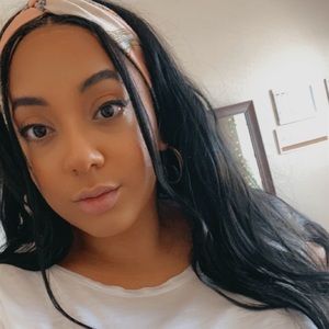 Meet your Posher, Cellena